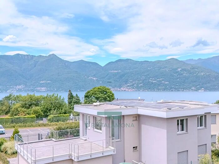 Appartamento trilocale in vendita in Via Cazzane, Germignaga