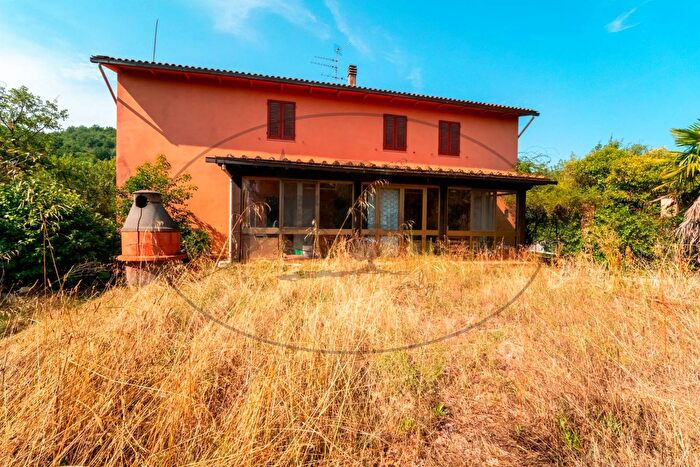 Casa con 7 locali in vendita in Via Gaville, Figline e Incisa Valdarno