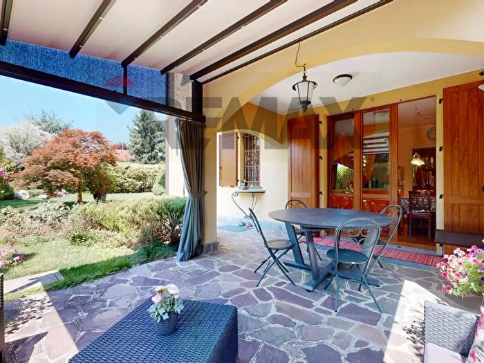 Casa con 5 locali in vendita in Via Passirano, Vimercate