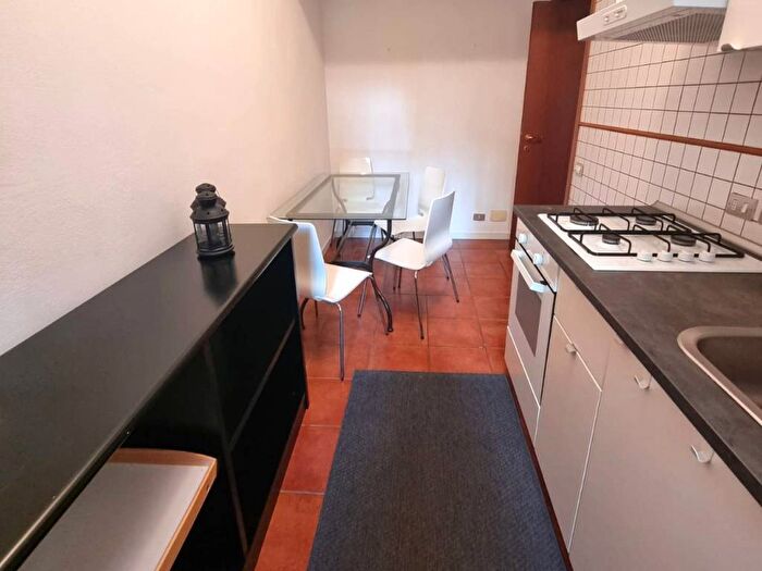 Appartamento bilocale in affitto in Via Savona, Solari, Milano