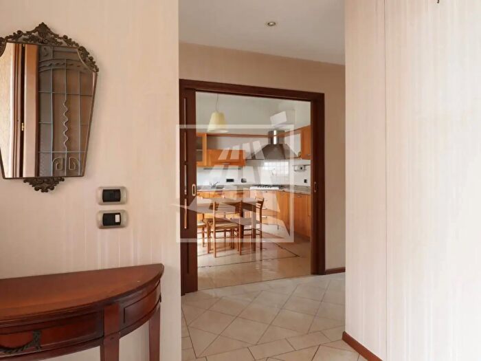 Casa con 9 locali in vendita in Via Astico, Reggio Emilia