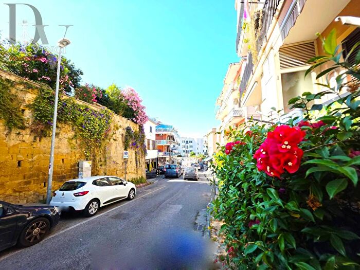 Appartamento bilocale in affitto in Arco Felice, Pozzuoli