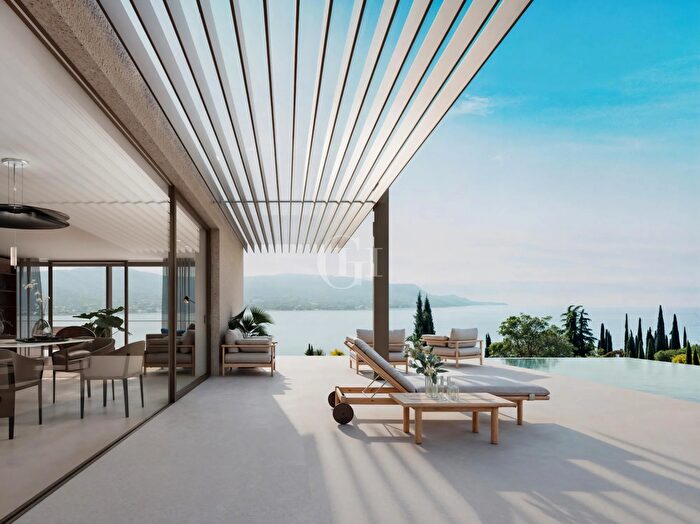 Casa con 6 locali in vendita in Toscolano Maderno