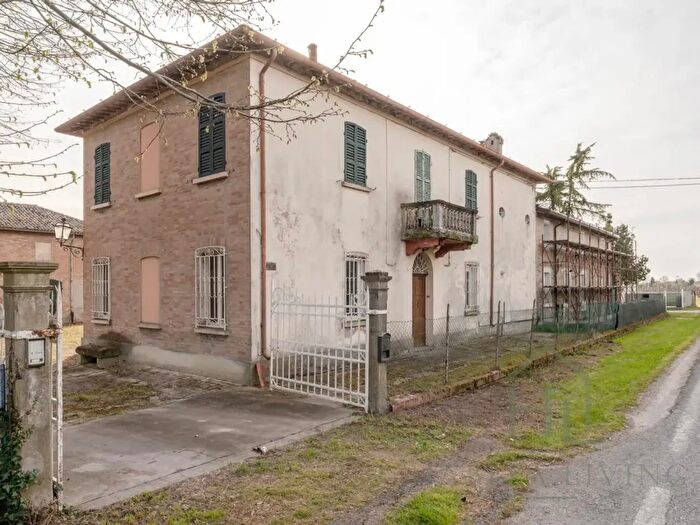 Appartamento quadrilocale in vendita in Via Budria, Ravenna