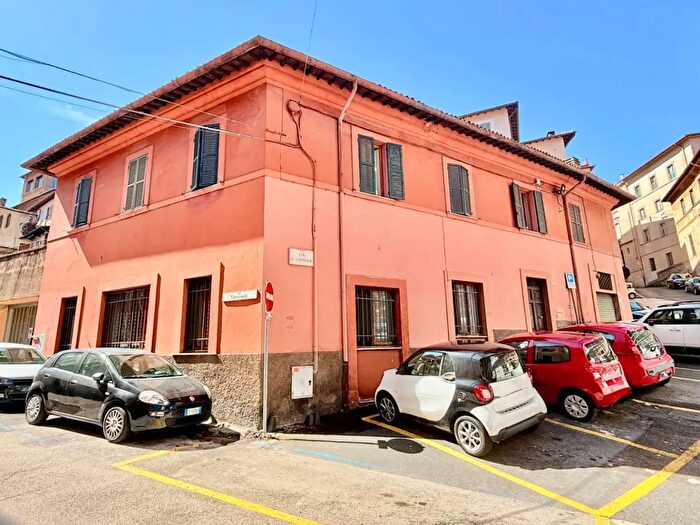 Appartamento quadrilocale in vendita in Via del Vignola, Rieti
