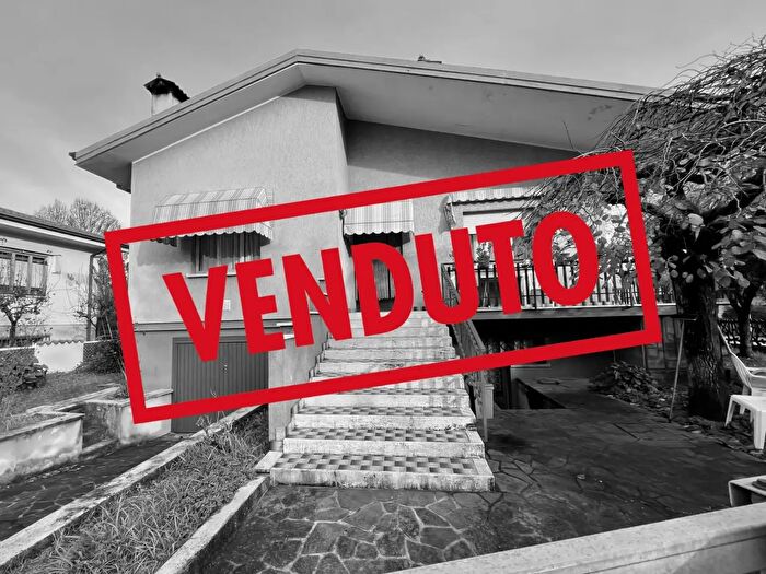 Casa con 8 locali in vendita in Via Friuli, Codroipo