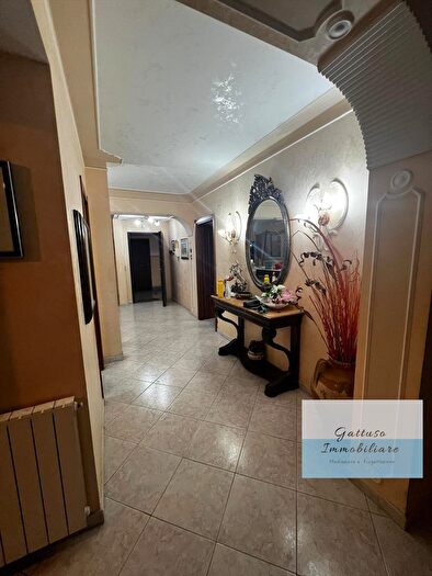 Appartamento con 5 locali in vendita in Reggio Calabria