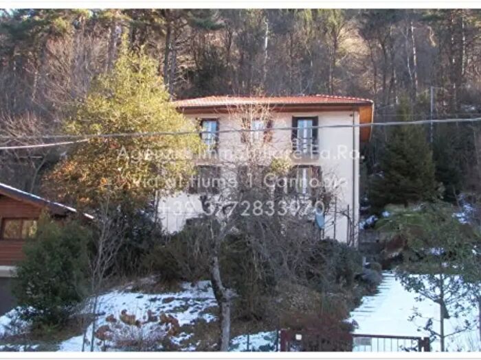 Casa con 6 locali in vendita in Via Milano, Bee