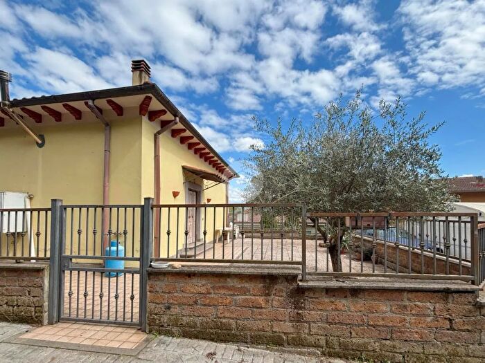 Appartamento quadrilocale in vendita in Via Sp, Gallese