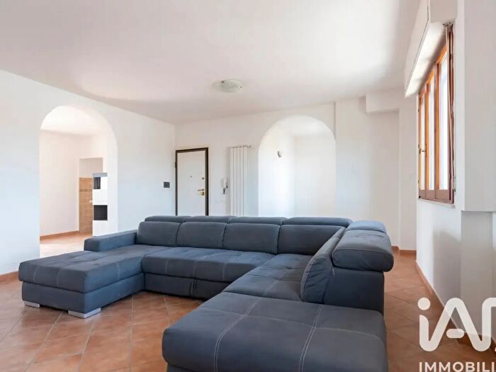 Appartamento con 6 locali in vendita in Via San Piero E Casato, Ponsacco