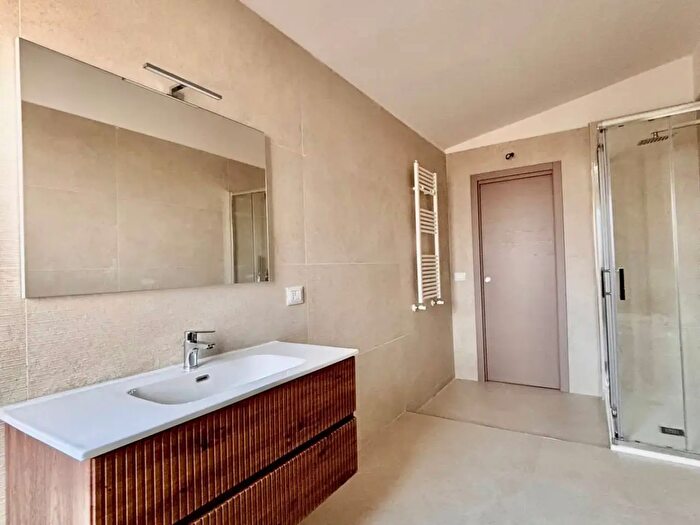 Appartamento con 5 locali in vendita in Corso Michelangelo, SantAntimo