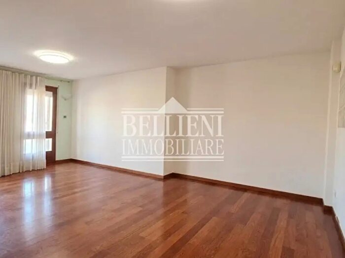 Appartamento quadrilocale in vendita in Viale del Brotton, Vicenza