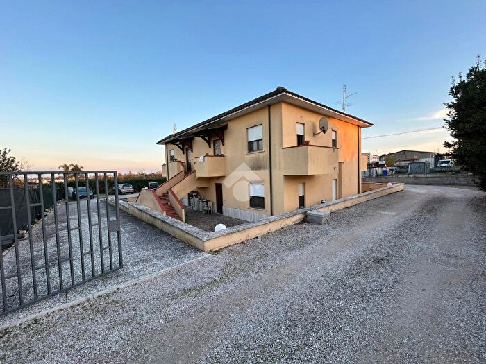 Appartamento trilocale in vendita in Via Giovanni Giolitti, Aprilia