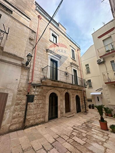 Casa quadrilocale in vendita in Traversa di Via Guglielmo Oberdan, Noicattaro