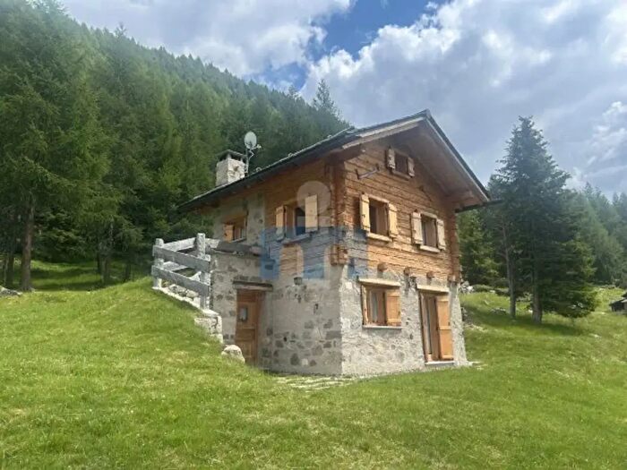 Casa con 5 locali in vendita in Sondalo