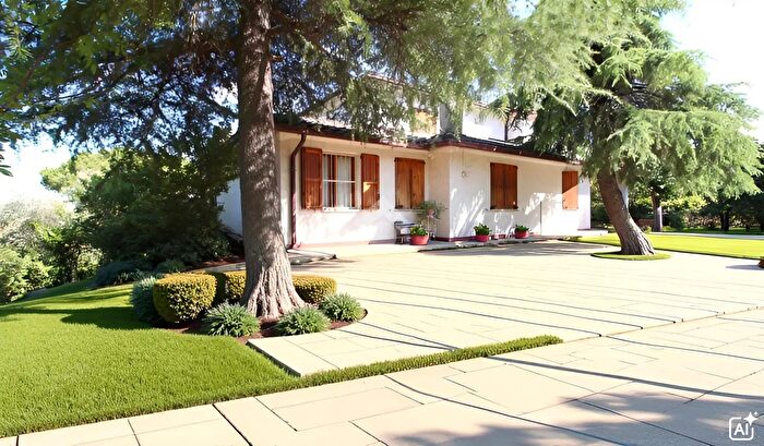 Casa con 6 locali in vendita in Via Picchio, Castel San Pietro Terme