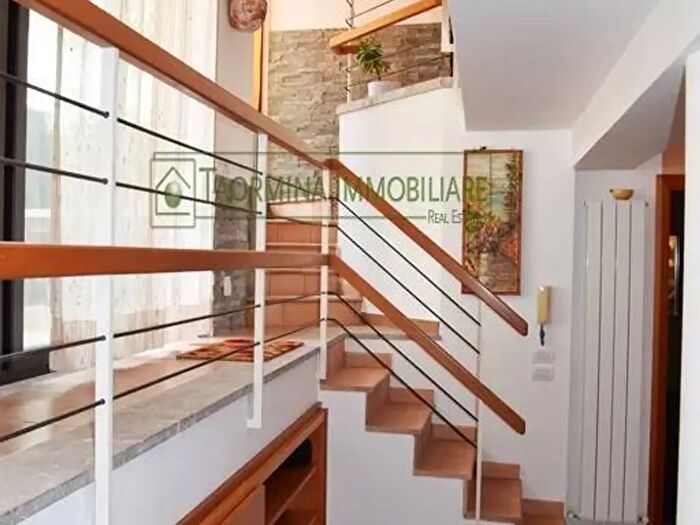 Appartamento trilocale in vendita in Via Damiano Rosso, Taormina