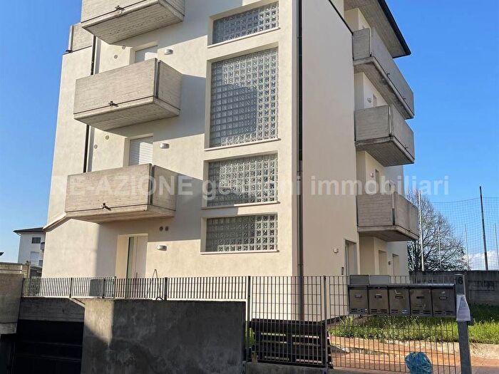 Appartamento bilocale in affitto in via Cricoli, Saviabona, Vicenza