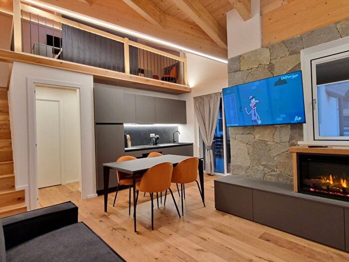 Appartamento trilocale in affitto in Corso Roma, Aprica