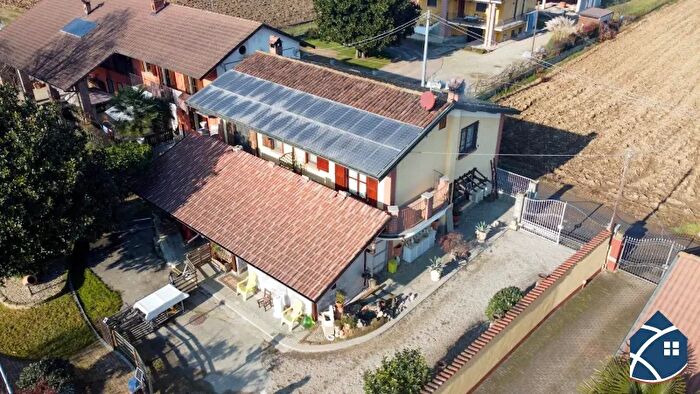 Casa con 10 locali in vendita in Villafranca Piemonte