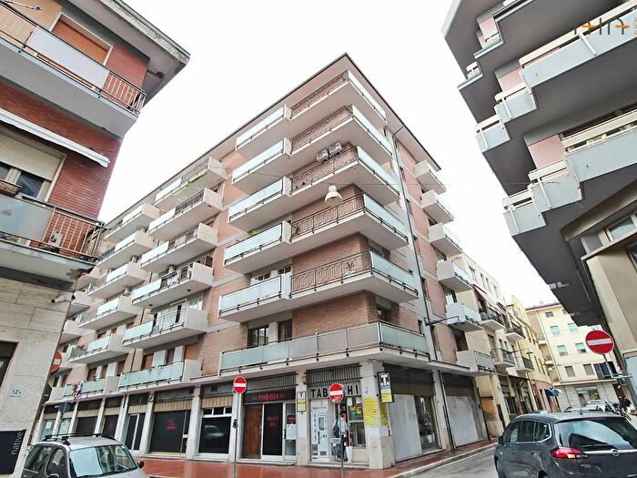 Appartamento con 5 locali in vendita in Via Neutro Spinozzi, San Benedetto Del Tronto