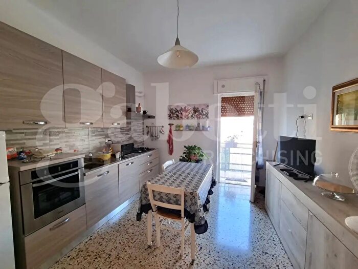 Appartamento quadrilocale in vendita in Via Primo Maggio, Stimigliano