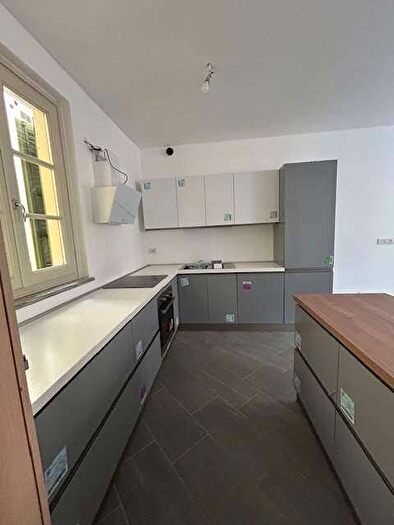 Appartamento trilocale in affitto in VIA LEOPARDI, Centro, Varese