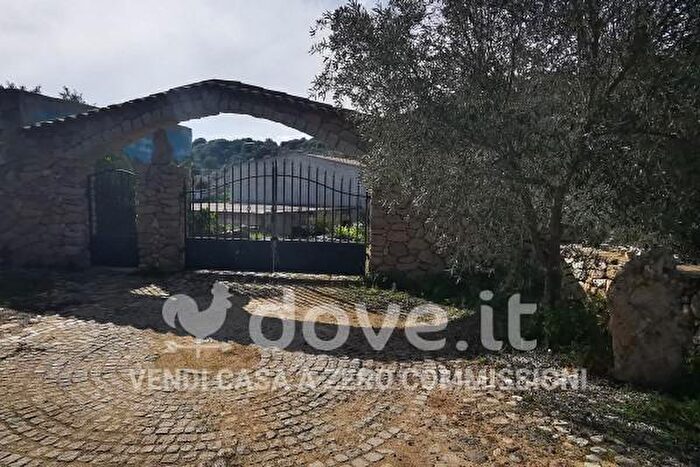 Casa quadrilocale in vendita in Località Predu Dalu Snc, Oliena