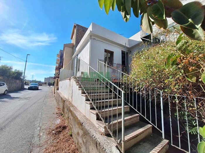 Appartamento con 5 locali in vendita in Via Eremo Botte, Reggio Calabria