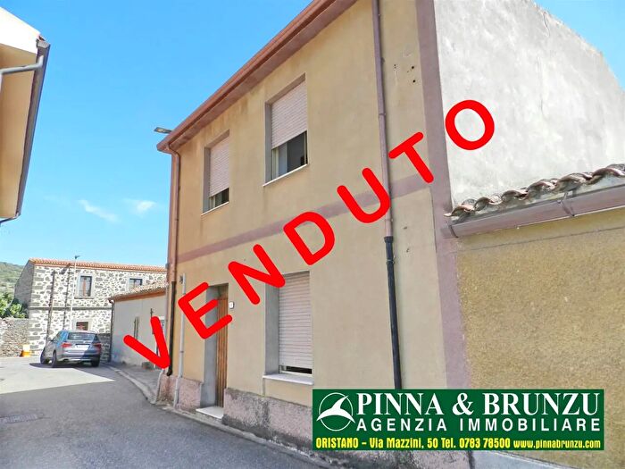Casa con 6 locali in vendita in La Marmora, Bauladu