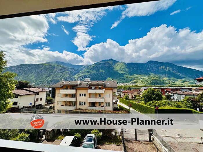 Appartamento con 5 locali in vendita in Via Catoni, Trento