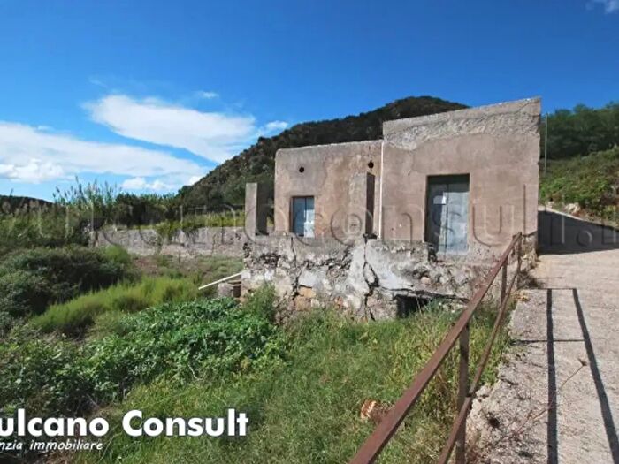Casa bilocale in vendita in Contrada Capistello, Lipari