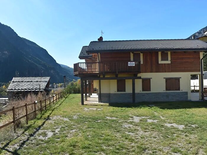 Case in Vendita e in Affitto - 3