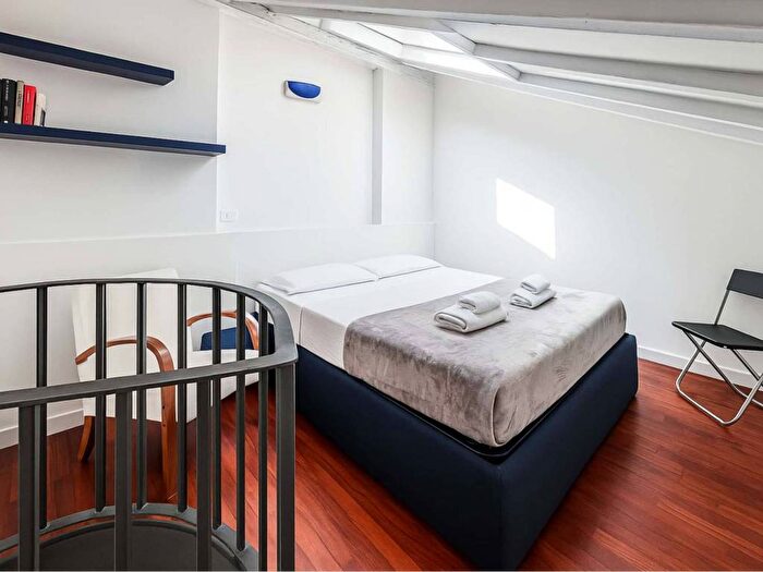 Appartamento bilocale in affitto in Via Lodovico Muratori, Porta Romana Medaglie dOro, Milano