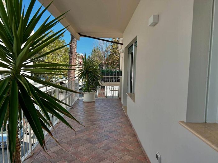 Appartamento trilocale in affitto in Viale Dante Alighieri, Alba Mare, Riccione