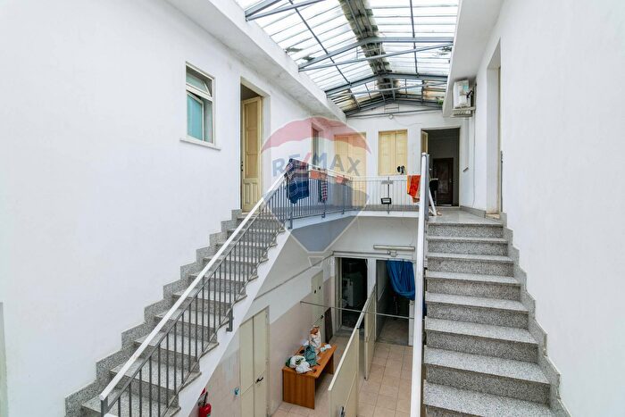 Appartamento quadrilocale in vendita in Via Marina, Fiumefreddo Di Sicilia