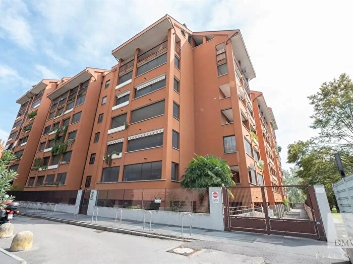 Appartamento quadrilocale in vendita in Via Ettore Bugatti, Milano