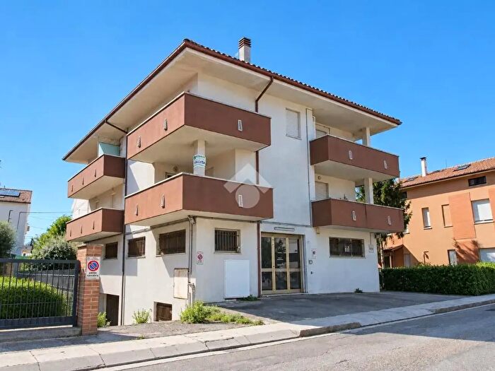 Appartamento con 6 locali in vendita in Via Monti Sibillini, Porto Sant'Elpidio