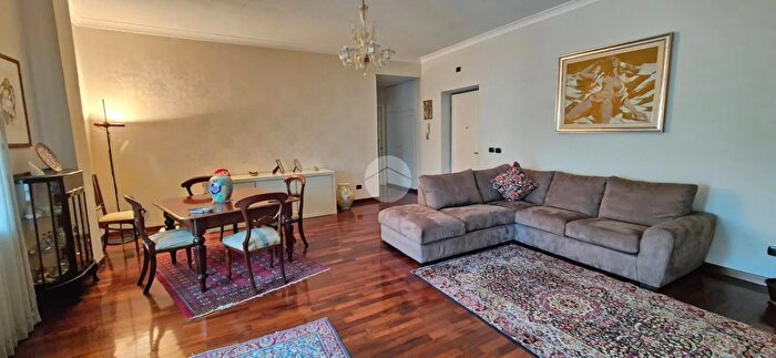 Appartamento con 5 locali in vendita in Via Piave, Frosinone