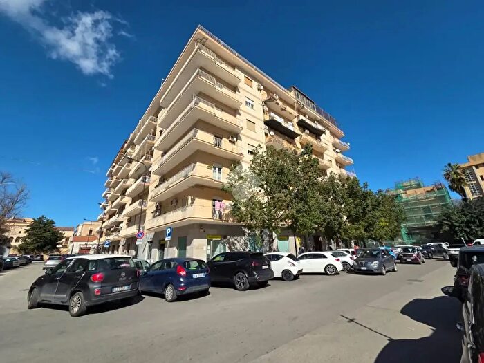 Appartamento quadrilocale in vendita in Via Antonio di Rudinì, Palermo