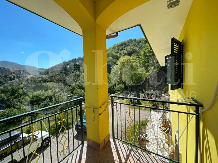 Casa con 5 locali in vendita in Via Campania, Montecorvino Rovella