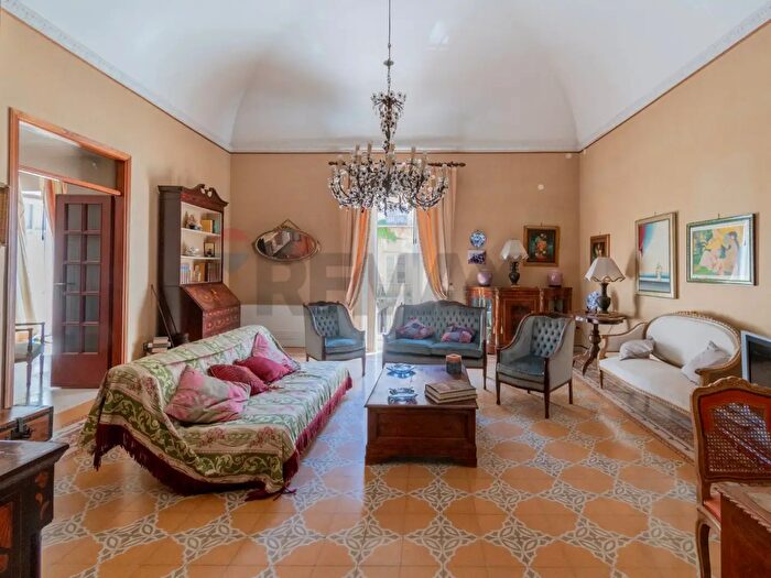 Appartamento con 5 locali in vendita in Corso Aprile, Alcamo