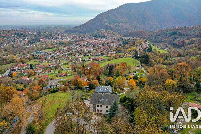 Appartamento con 7 locali in vendita in Via Regione Ovairo, Lanzo Torinese