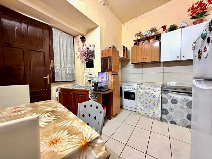 Appartamento bilocale in vendita in Via Santa Maria Francesca, Napoli