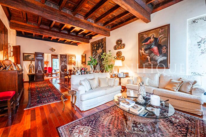Casa quadrilocale in vendita in Via Borgo di Sotto, Ferrara