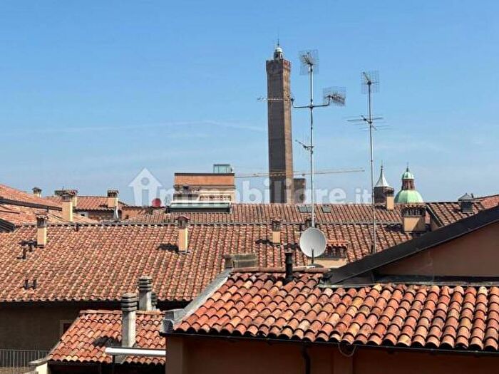 Appartamento bilocale in vendita in Piazza Martiri del Luglio, Reggio Emilia