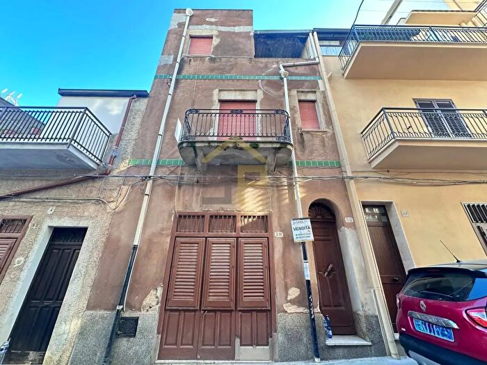 Casa trilocale in vendita in Via Tripoli, Castellammare Del Golfo