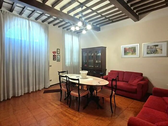 Casa quadrilocale in vendita in Radone Segrom, Capannori