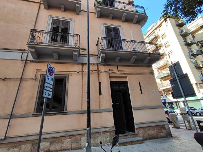 Appartamento bilocale in affitto in Via Domenico Costantino, Notarbartolo Sciuti, Palermo
