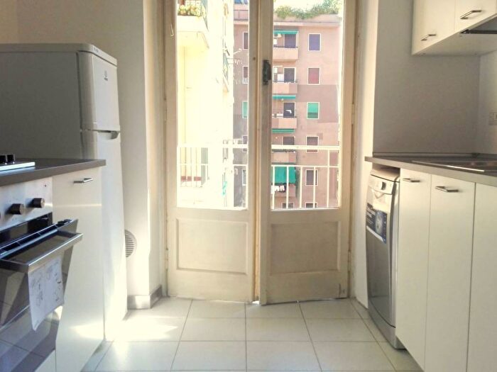 Appartamento con 5 locali in affitto in Viale Beatrice dEste, Bocconi, Milano